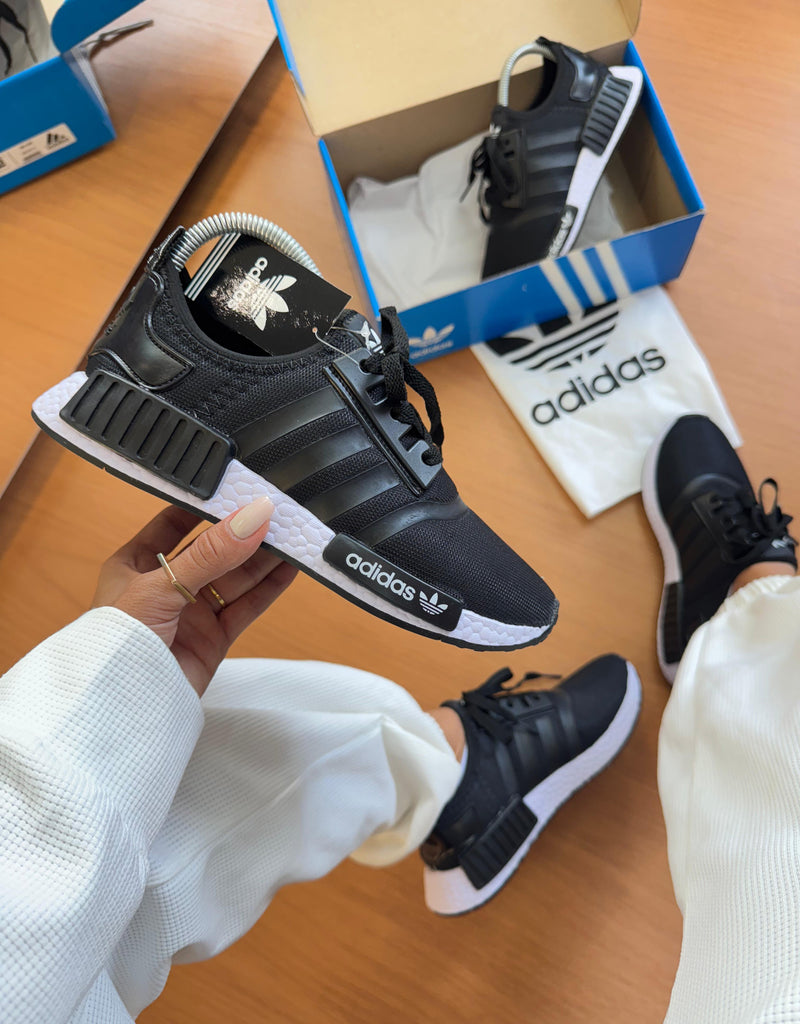 Ad Nmd Preto Branco