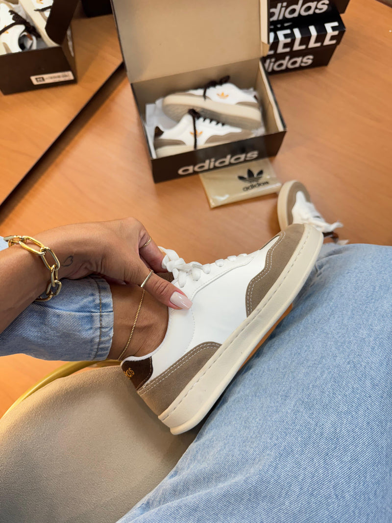 Ad Gazelle Collor