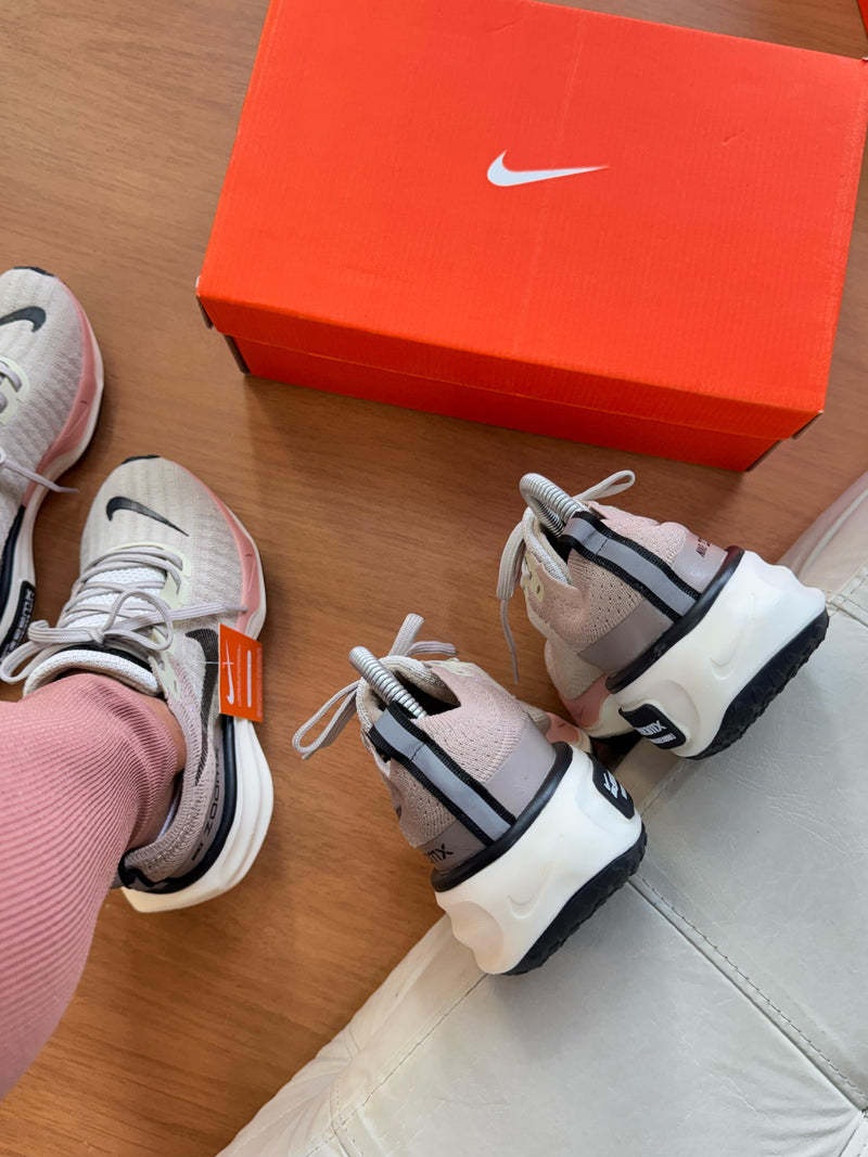 Nk Zoom X Invincible Run 3 Rose