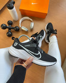 Nk Pegasus 40 Preto Branco