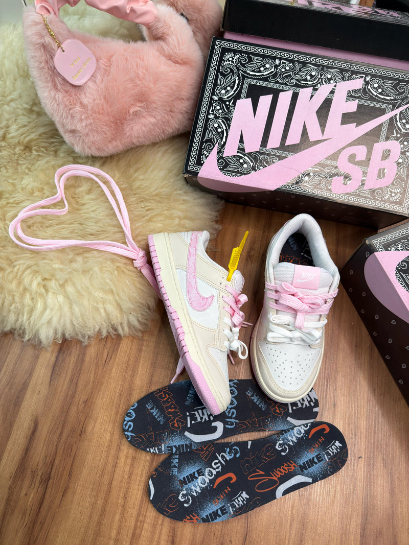 Nk Dunk Sb Low Paisley flowers