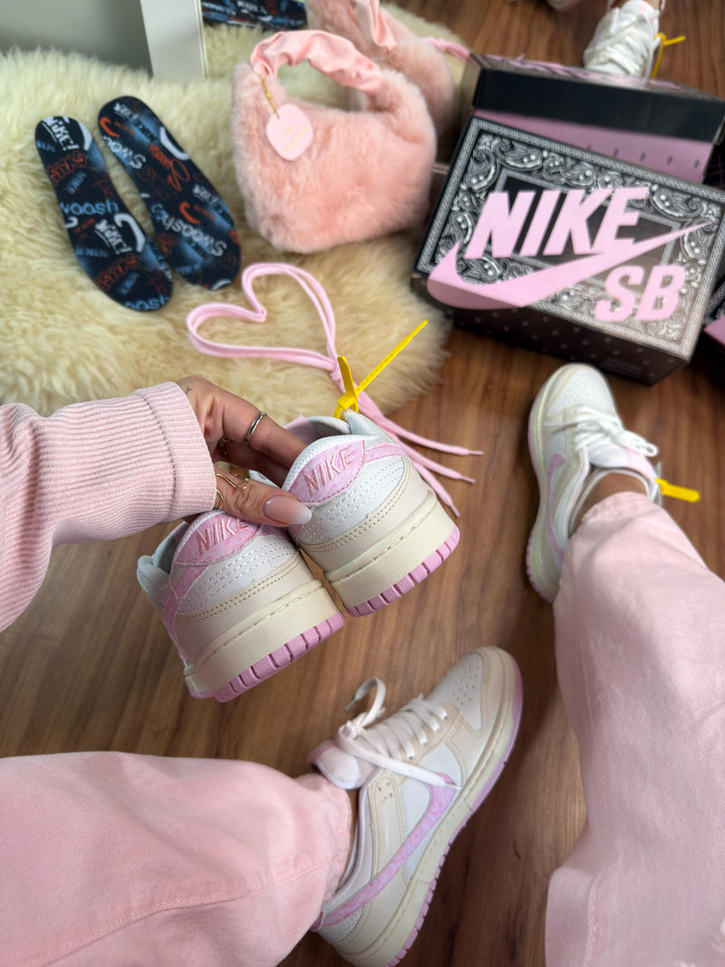 Nk Dunk Sb Low Paisley flowers