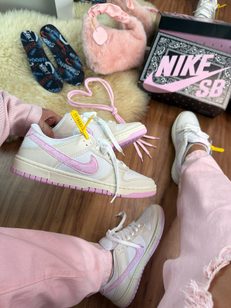 Nk Dunk Sb Low Paisley flowers