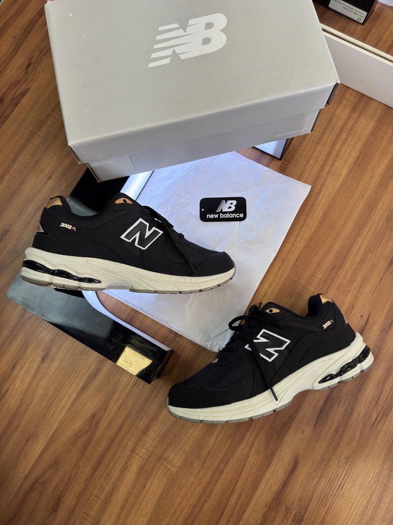 NB 2002 Preto