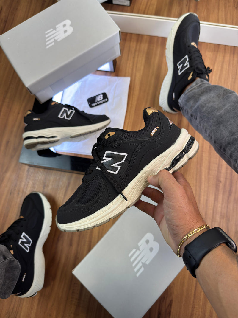 NB 2002 Preto