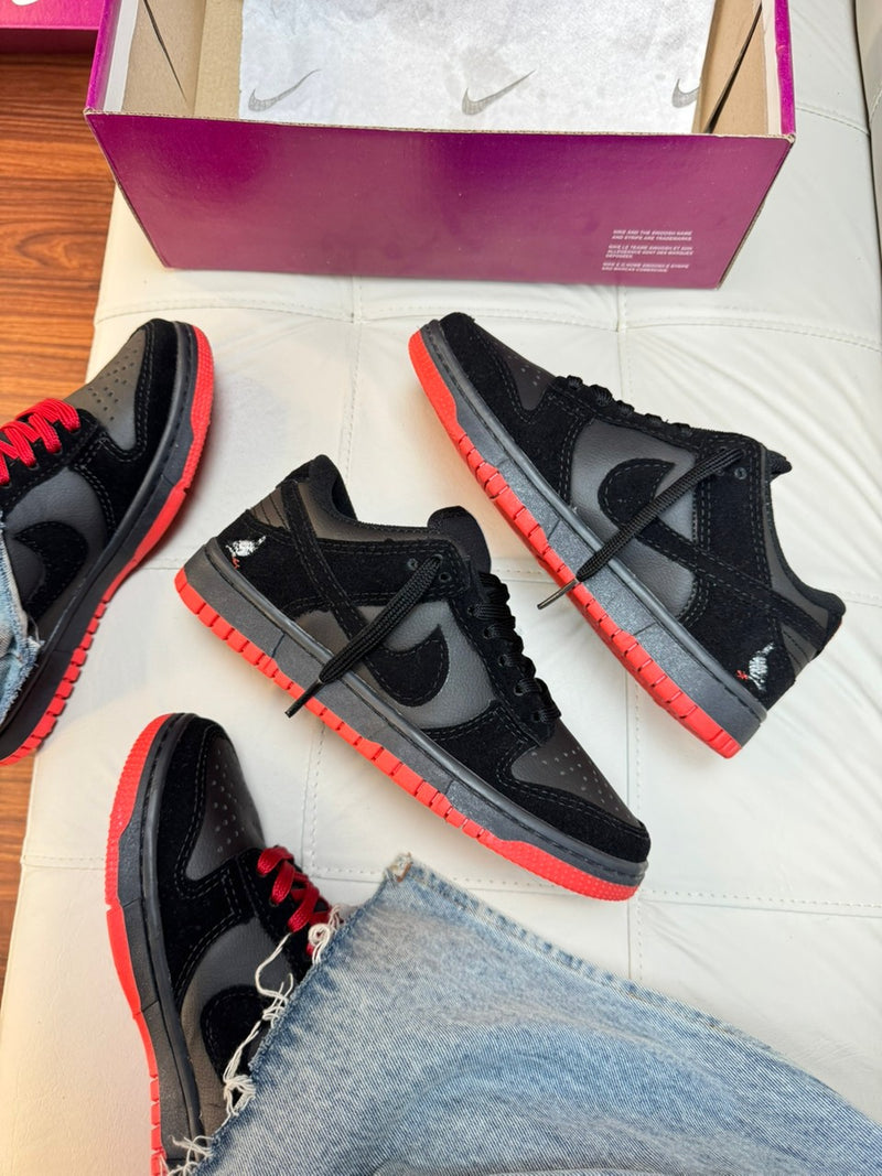 Nk Dunk Sb Black Red bird