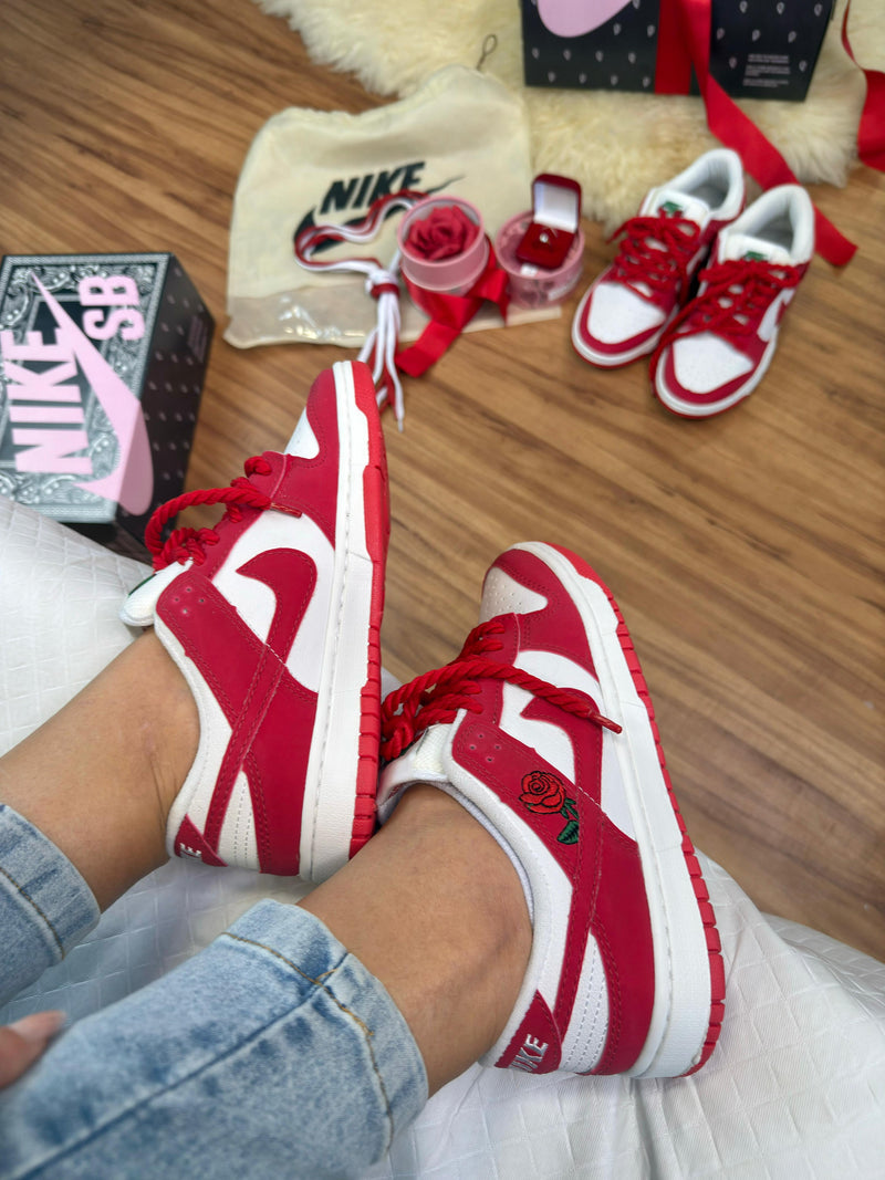 Nk Dunk Low Sb x Valentines Day In Roses Red