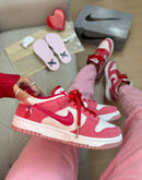 Nk Dunk Low SB Stranger love