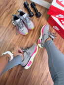 Nk Zoom Invencible Run 3 Cinza/Rosa