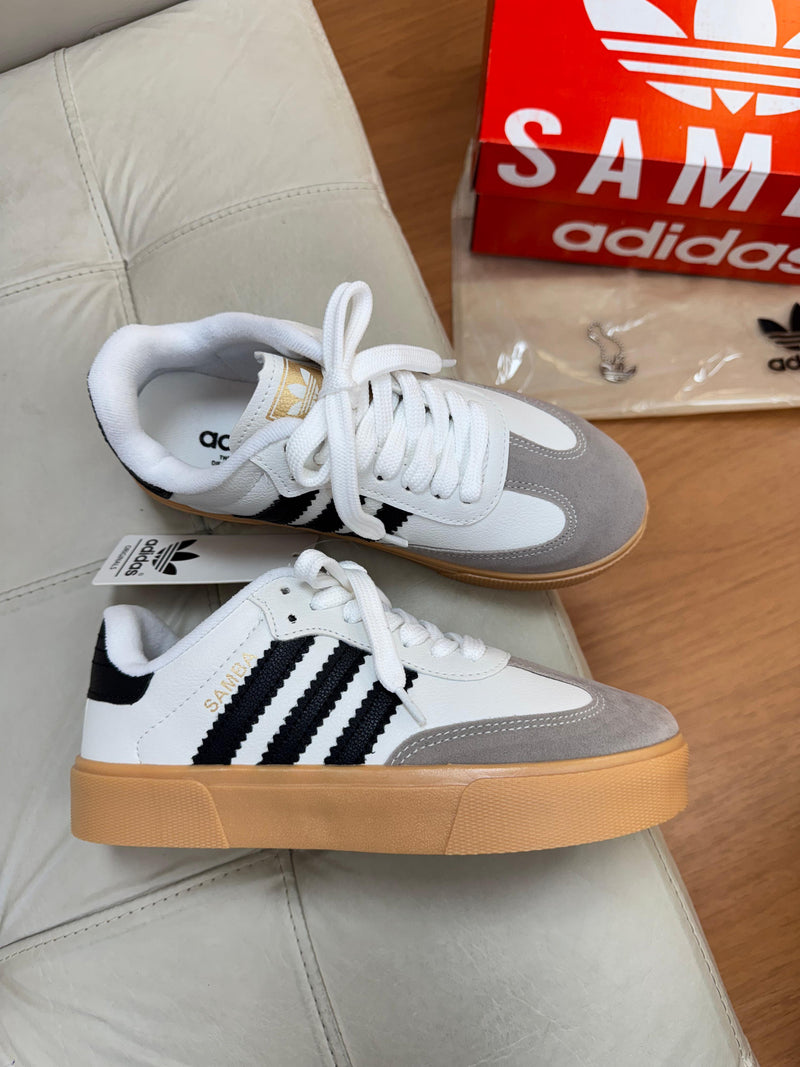 Ad Samba Retrô Branco/Pto