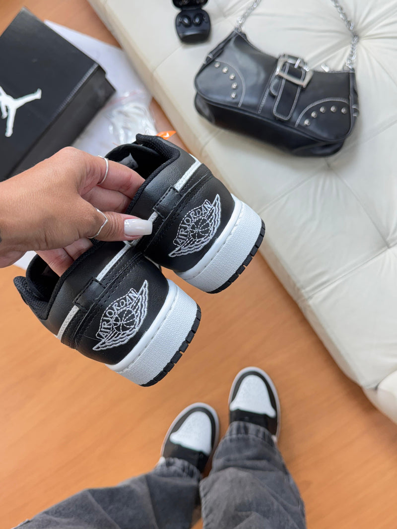 Nk Jordan Low Preto/Bco