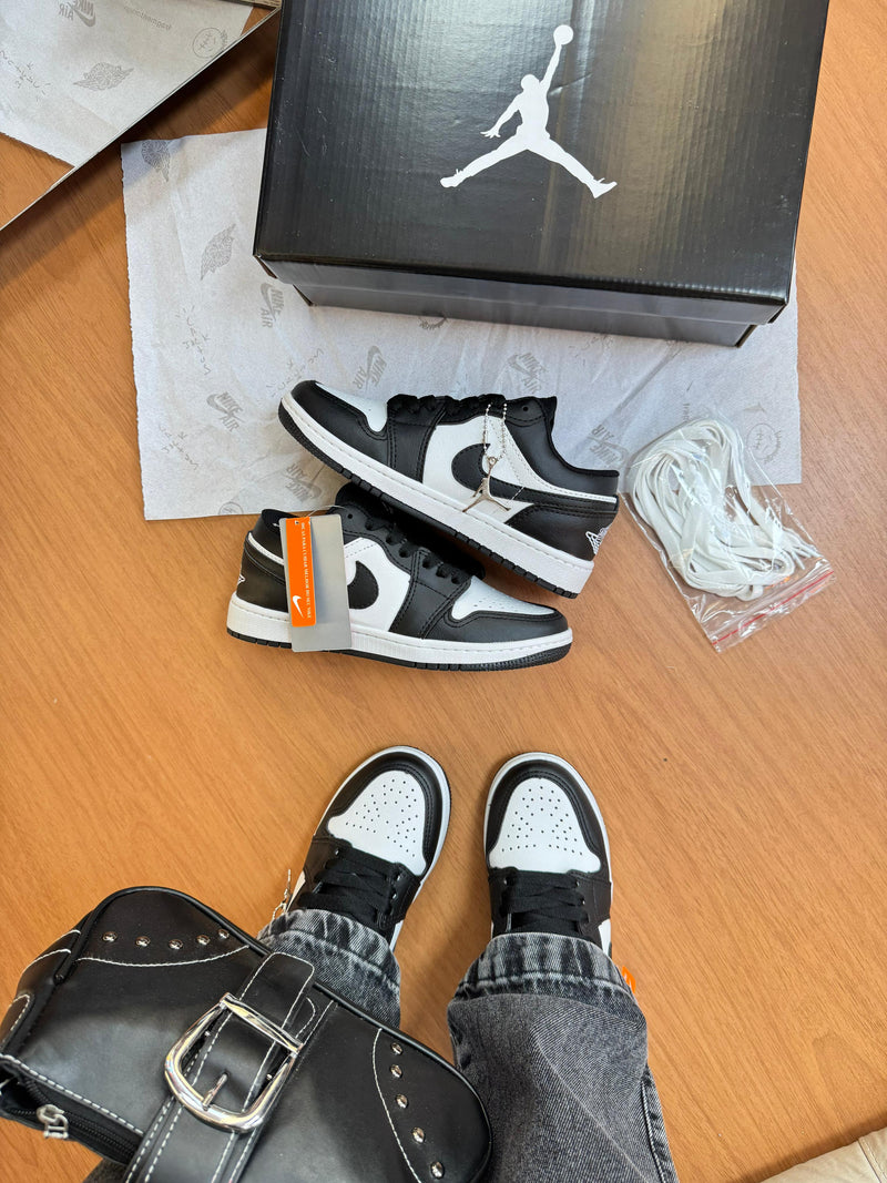 Nk Jordan Low Preto/Bco