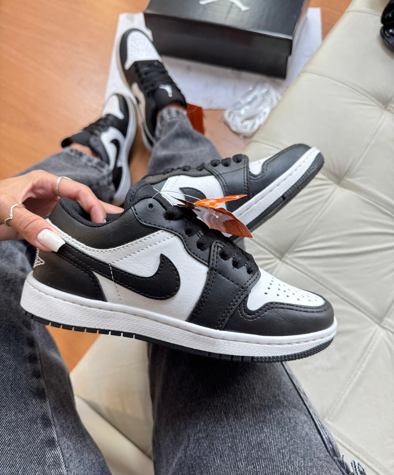 Nk Jordan Low Preto/Bco