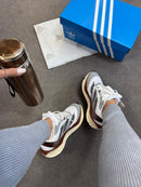 Ad Adizero Boston 12 Cinza/Chocolate