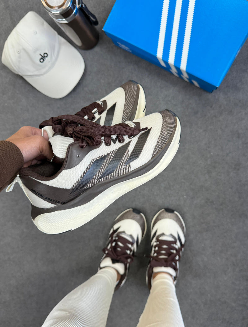 Ad Adizero Boston 12 Off Café