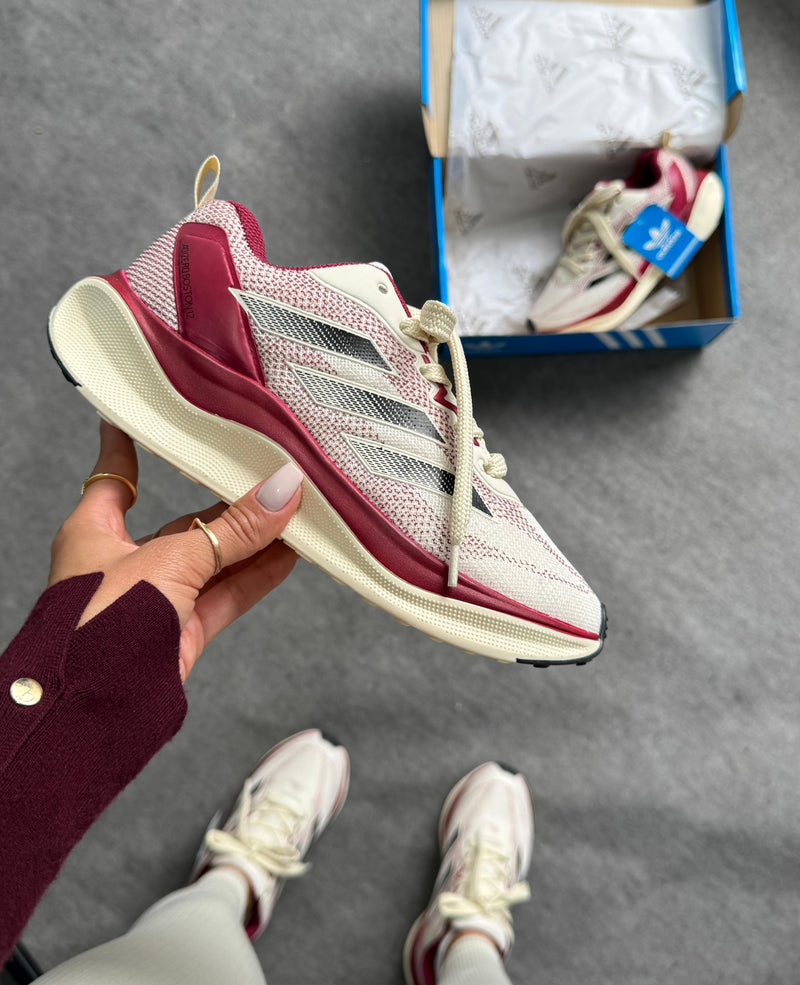 Ad Adizero Boston 12 Off/Bordô