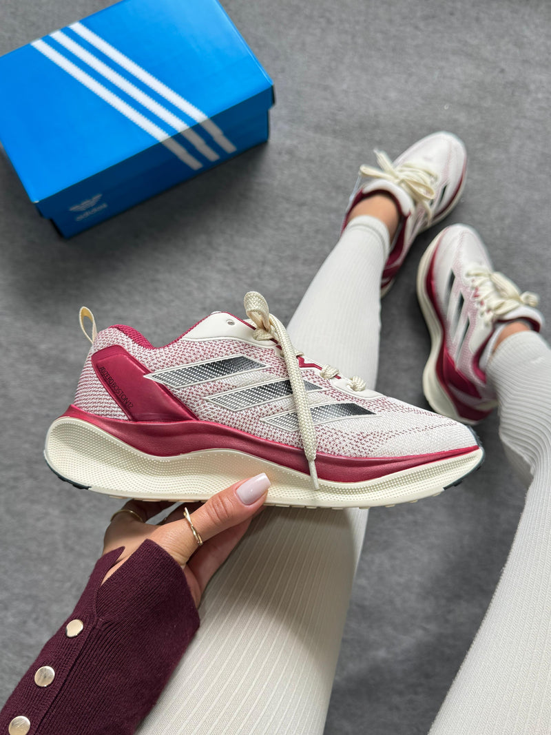 Ad Adizero Boston 12 Off/Bordô