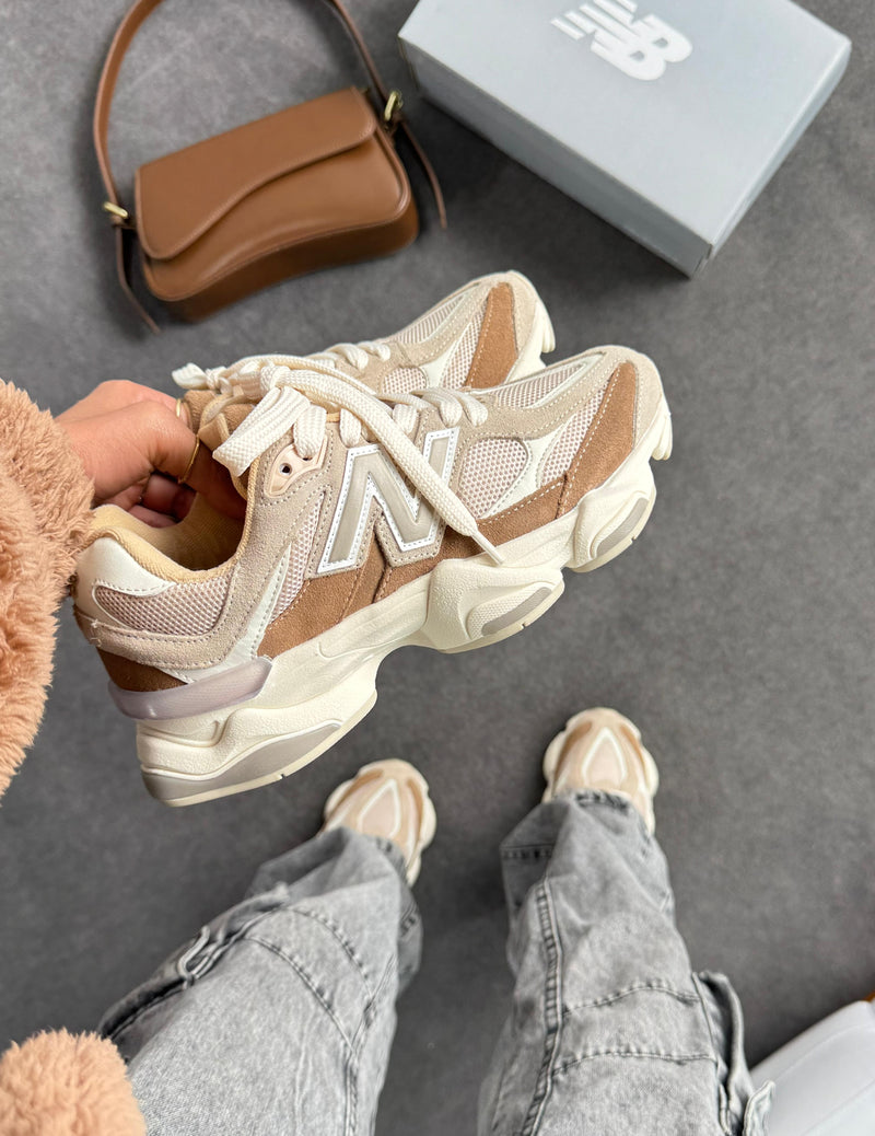 NB 9060 Off/Castanho