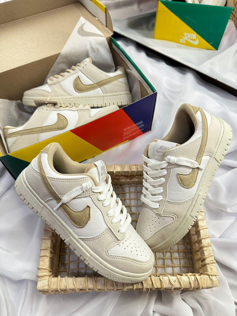 Nk Dunk Low Pro Bege